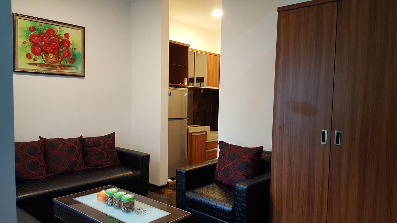 Sultan Guesthouse Tulungagung Exterior photo