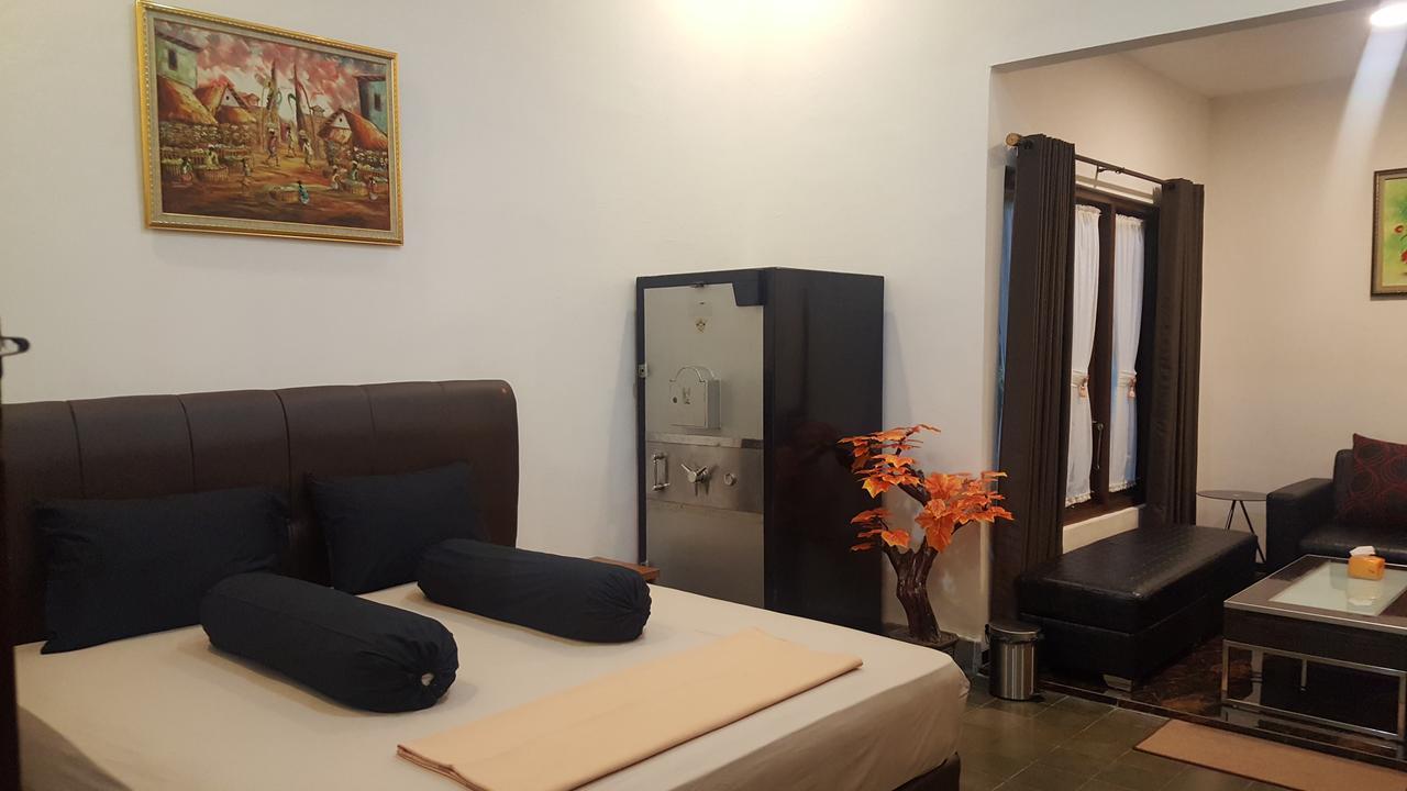 Sultan Guesthouse Tulungagung Exterior photo