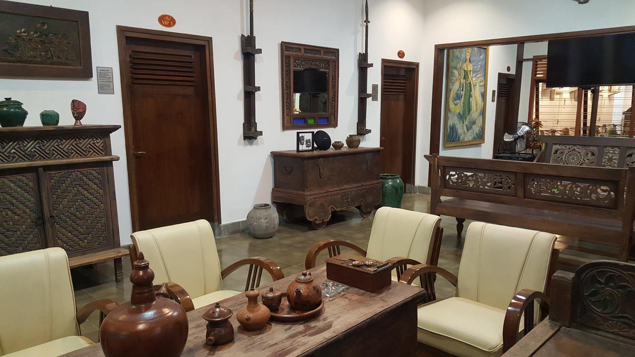 Sultan Guesthouse Tulungagung Exterior photo